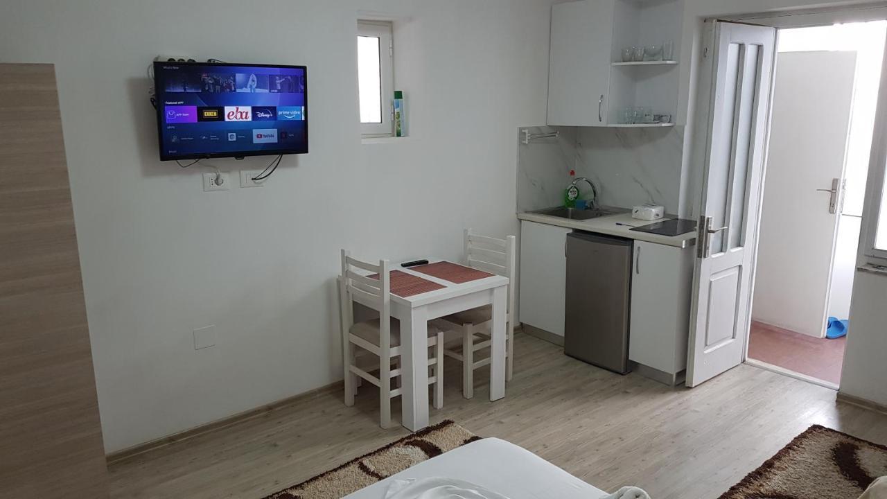 Klent Studio Apartment Поградец Екстер'єр фото
