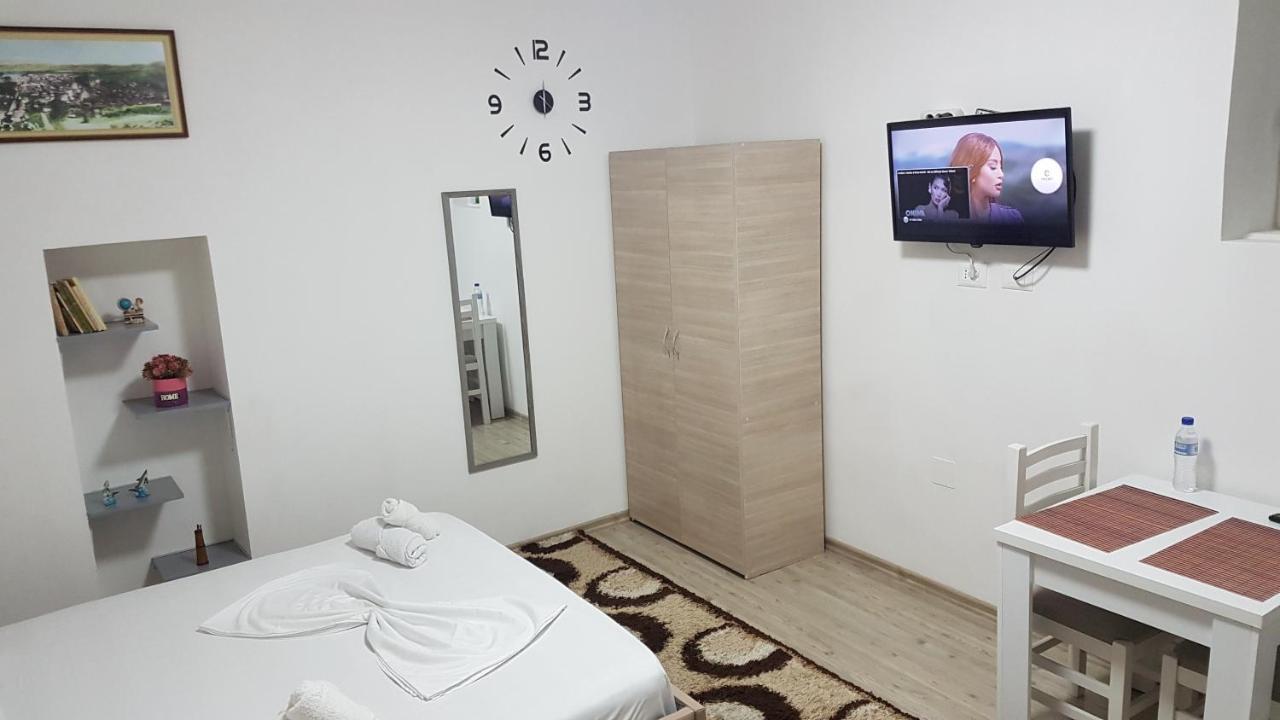 Klent Studio Apartment Поградец Екстер'єр фото